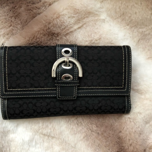 ❌❌❌SOLD Coach Wallet - Picture 1 of 4